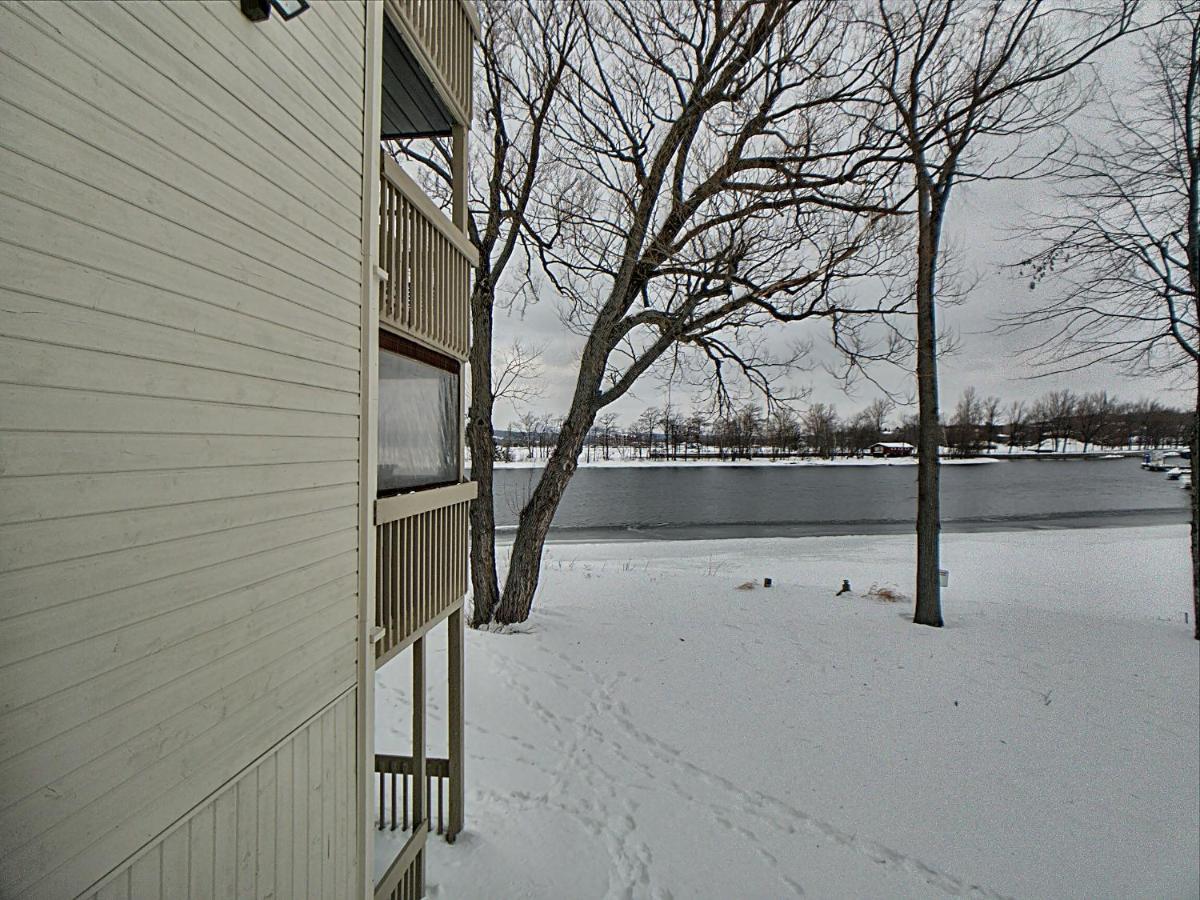 Location Tourisme Estrie - Oberge Du Village Magog Dış mekan fotoğraf