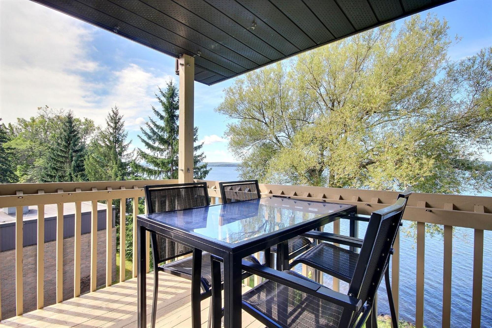 Location Tourisme Estrie - Oberge Du Village Magog Dış mekan fotoğraf